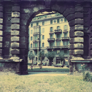  Luigi Ghirri, Porta Romana, Milano, 1987